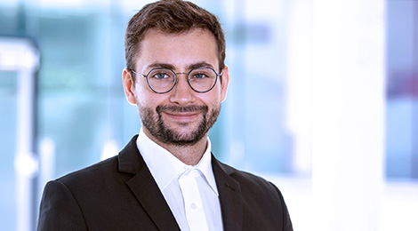 Alexander Ficht ist Graduate Inhouse Consulting bei Merck KGaA